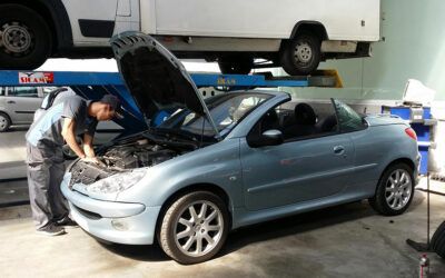 Reparamos el cuadro de instrumentos del mítico Peugeot 206 CC