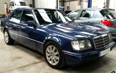 CLÁSICOS: Mercedes 300 D, el coche de lujo que se convirtió en un éxito de ventas