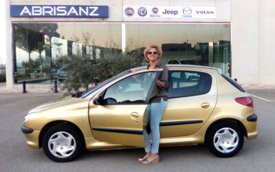 Antonia se lleva un Peugeot 206 a Barcelona. ¡Buen viaje!