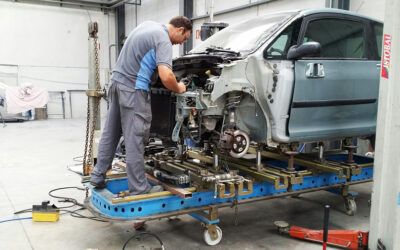 ¿Conoces nuestra bancada de chapa? Reconstruimos vehículos que han sufrido accidentes