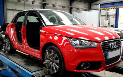 Un Audi A1 con un golpe lateral. ¡Manos a la obra!