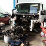 ¡Nos atrevemos con todo! Desmontando la culata de un Peugeot Boxer