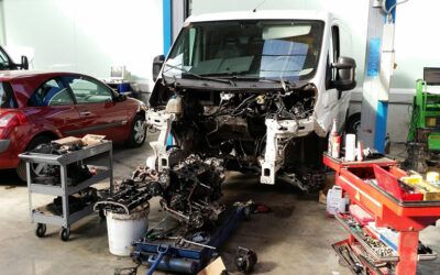 ¡Nos atrevemos con todo! Desmontando la culata de un Peugeot Boxer