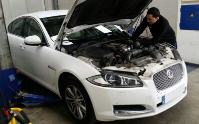 Un Jaguar XF, con 200Cv, ¡a revisión!