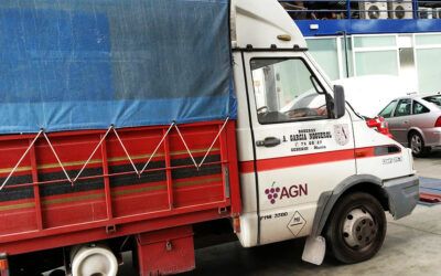 Mantenimiento al camión de la Bodega A. García Noguerol