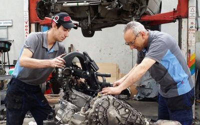 Nos enfrentamos a la compleja reparación de un motor Mercedes de gasolina