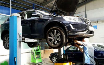 Le hacemos la revisión periódica a un potente Volvo XC60. ¡Menudo bicho!