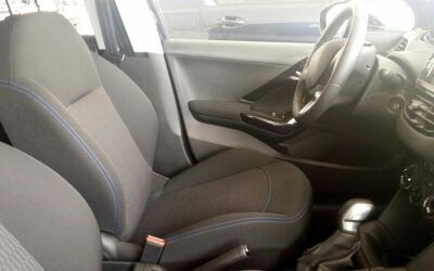 11.500€: Peugeot 208 Style 1.2 Ptech 82CV