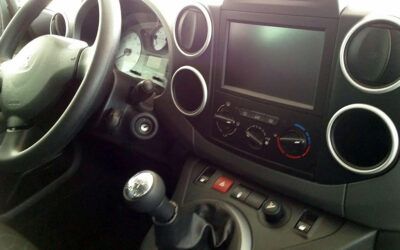 13.200€: Peugeot Partner 1.6 Blue-HDI ‘Active’ 100CV ‘Seminuevo’