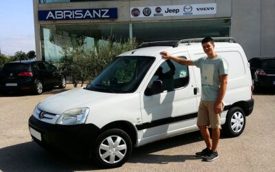 Una Peugeot Partner que se va a Almoradí. ¡Gracias, Francisco!