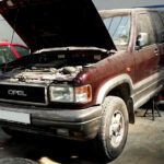 Rueda nueva para un Opel Monterey con un 'llantazo'