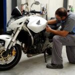 Somos especialistas en chapa y pintura de motos. ¿Lo sabías?