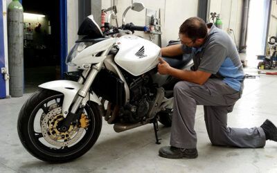 Somos especialistas en chapa y pintura de motos. ¿Lo sabías?