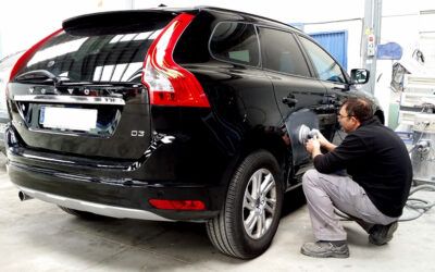 Pintamos la puerta de un flamante Volvo XC60