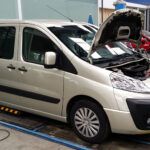 Cambio de pastillas de freno, aceite y filtros, para una Peugeot Expert 2.0 HDI