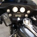 Le pintamos las maletas y el frontal a esta preciosidad. #HarleyDavidson