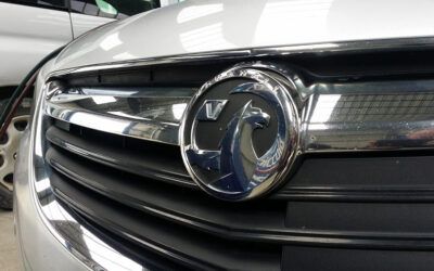 Recargamos el gas del aire acondicionado de un Vauxhall Insignia