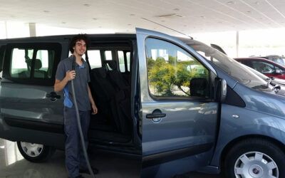 Te lavamos tu coche por dentro y por fuera, por sólo 15 euros