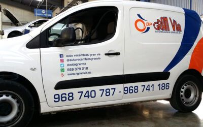 Le cambiamos la luna a una Peugeot Partner