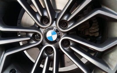 Discos y pastillas de freno nuevas, para un BMW X1